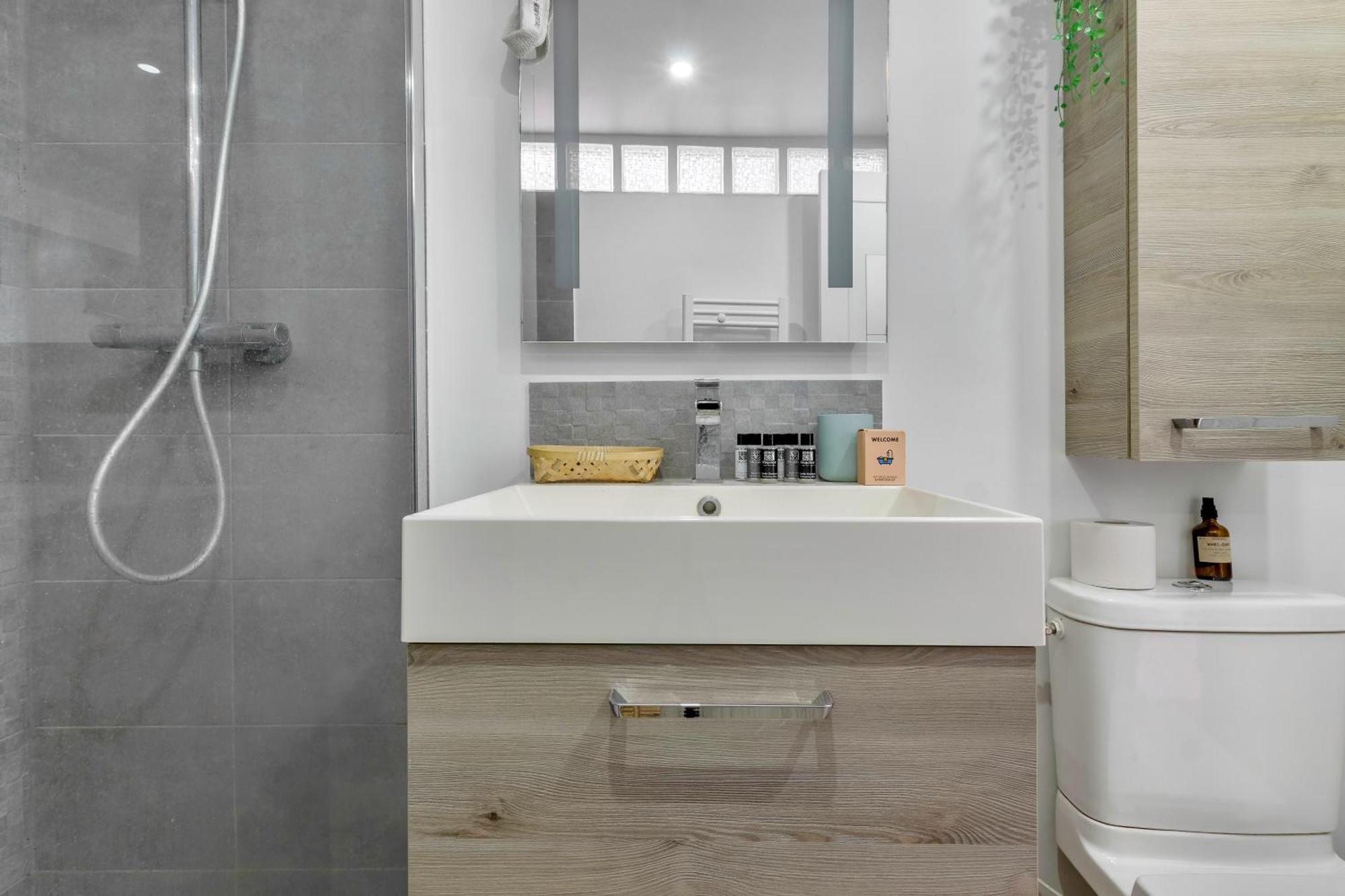 Appartement Faubourg St Martin - Canal Saint Martin Chaleureux